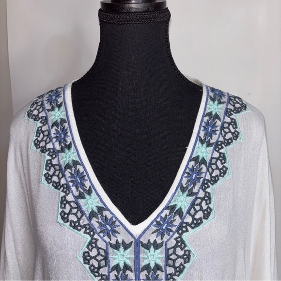 Cute Options White Rayon Kaftan Large Embroidery Beachy Bohemian Coverup Tassels - Picture 5 of 11